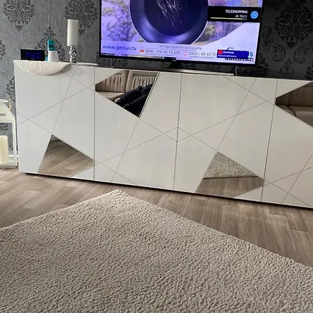 Apartment 3 *